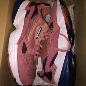 Adidas Falcon 8.5 sneakers